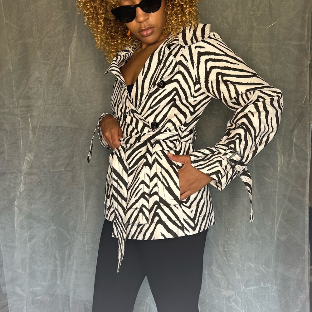 🌺🌺TIRRM Studio Jacket - Picture 2 of 8